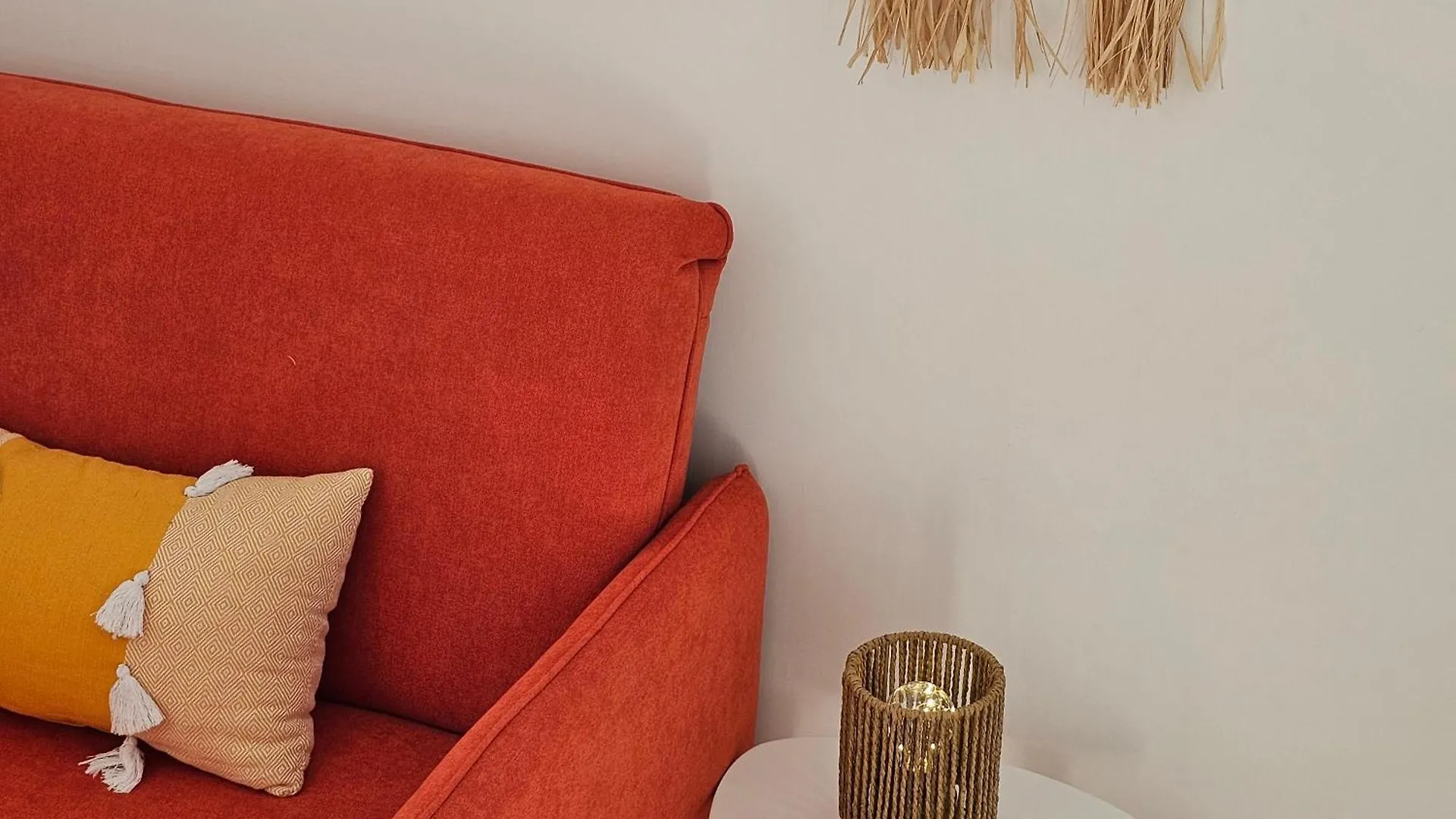 Ares Beachfront Luxury Rooms Sarandë 게스트하우스