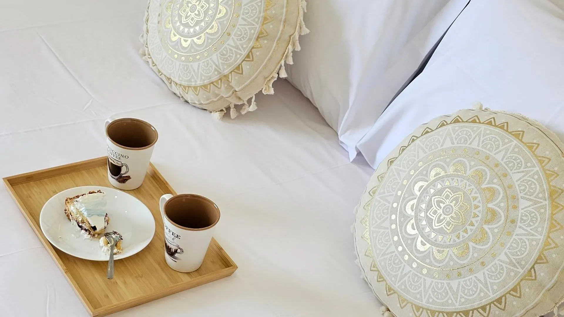Ares Beachfront Luxury Rooms Sarandë