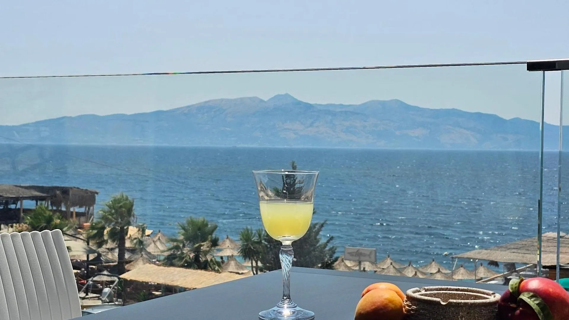Ares Beachfront Luxury Rooms Sarandë
