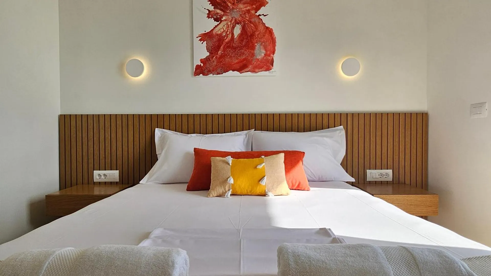 Ares Beachfront Luxury Rooms Sarandë