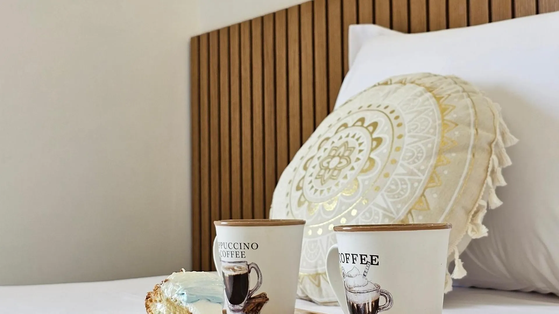 Ares Beachfront Luxury Rooms Sarandë Pensión