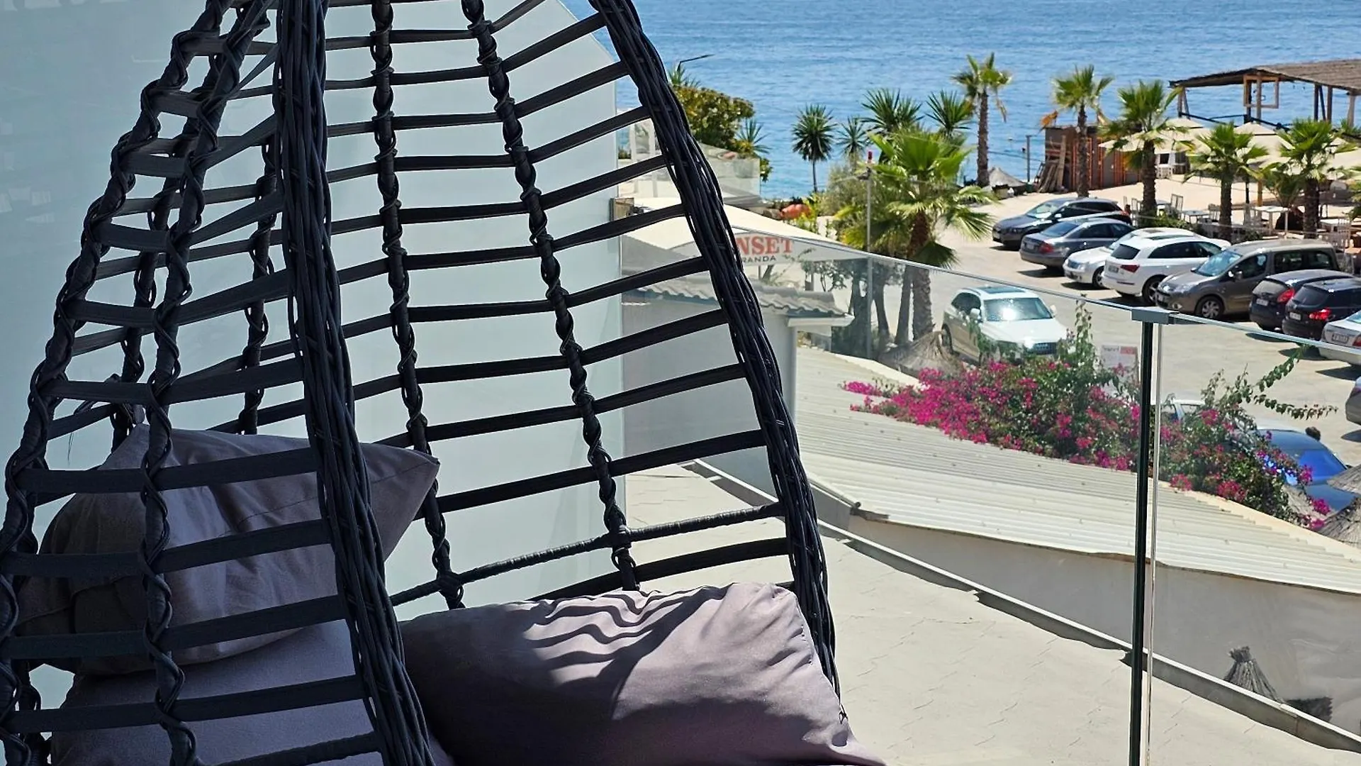 Pensión Ares Beachfront Luxury Rooms Sarandë