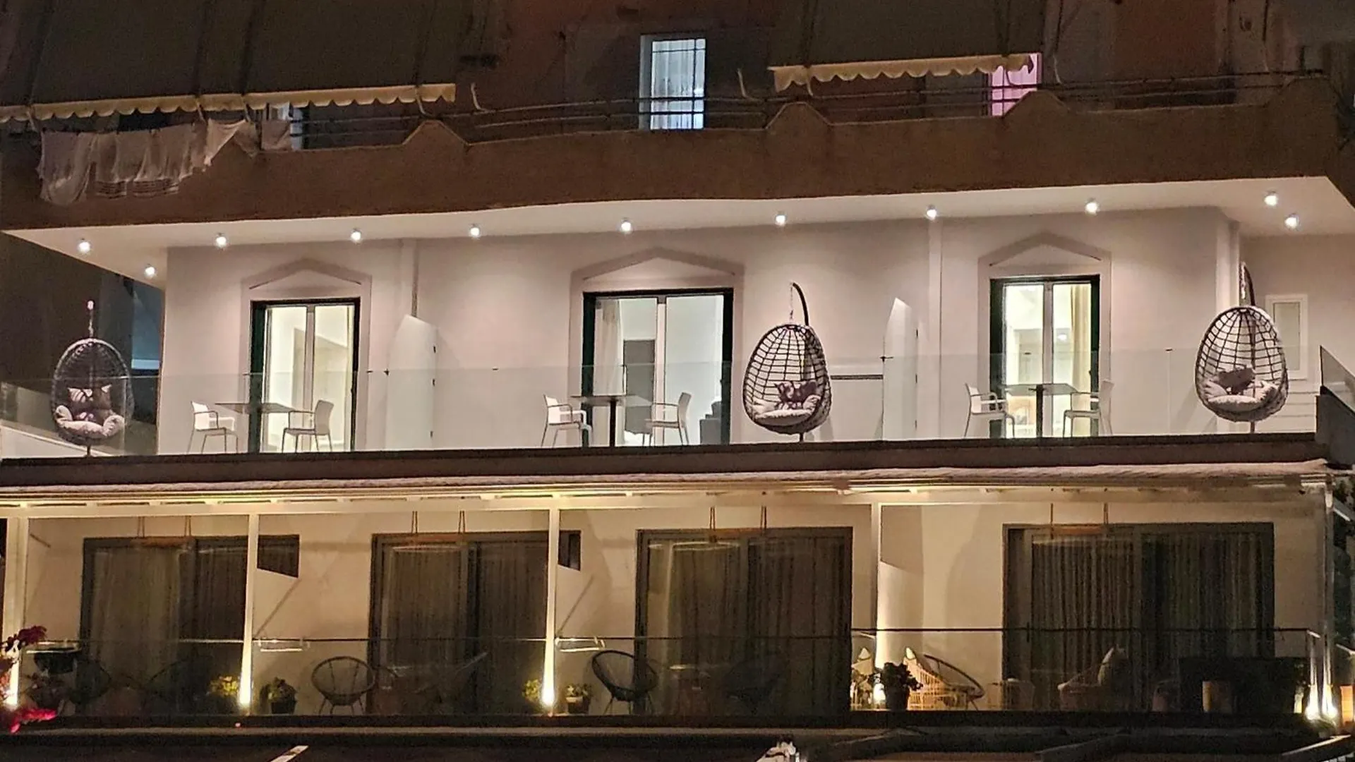 Ares Beachfront Luxury Rooms Sarandë 0*,  알바니아
